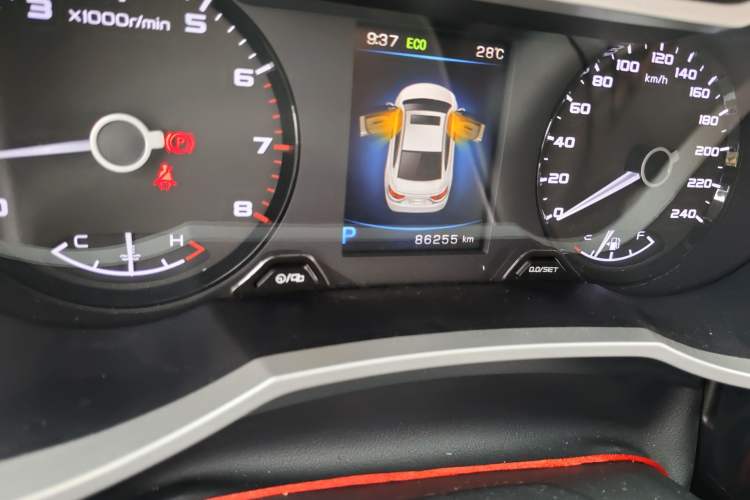 Used Geely Auto Emgrand GL 2018 1.8L DCT Elite Smart Connectivity Version Odometer Close Up