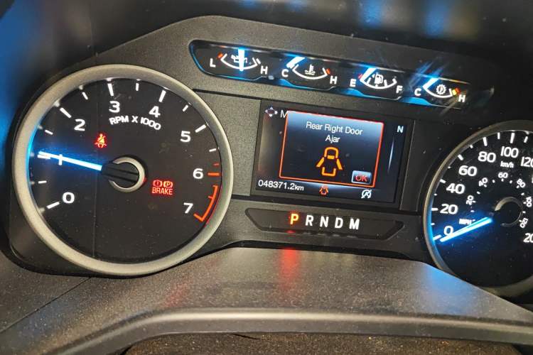 Used Ford F-150 Raptor 2017 3.5T Raptor Performance Edition Odometer Close Up