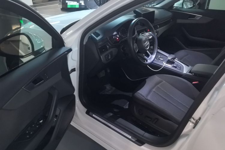 Used Audi A4L 2019 40 TFSI Ambition China VI