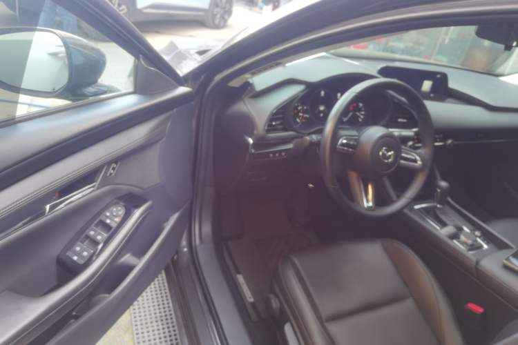 Used Mazda 3 Axela 2023 2.0L Automatic Zhiya Edition Driver Seat