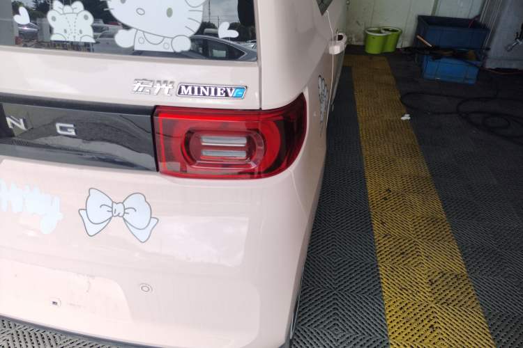 Used Wuling Hongguang MINIEV 2021 Macaron Premium Model – Lithium Iron Phosphate