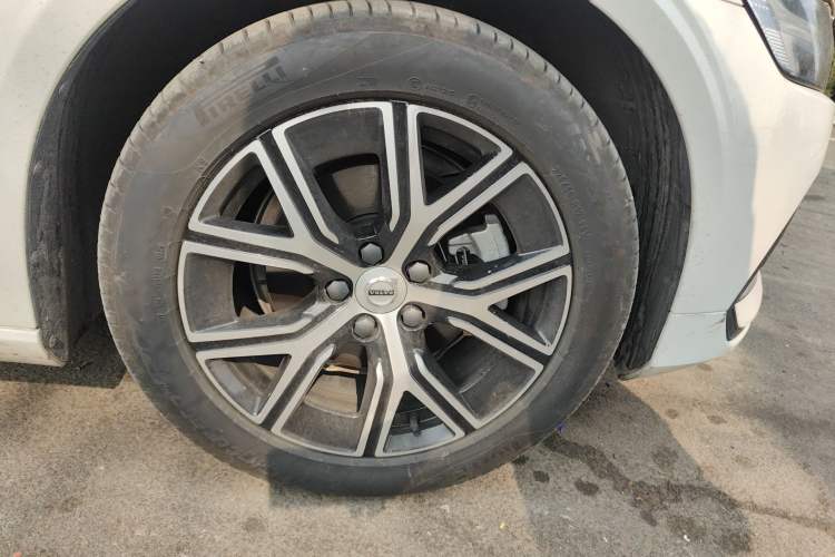 Used Volvo S60 2025 B4 Zhiyi Luxury Edition