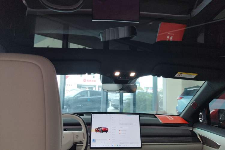 Used ONVO L60 2024 60 kWh All-Wheel Drive