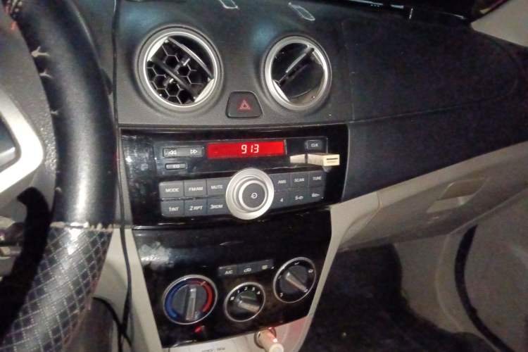 Used CHANGAN Alsvin V3 2015 1.4L Manual Meiman Model China IV Standard