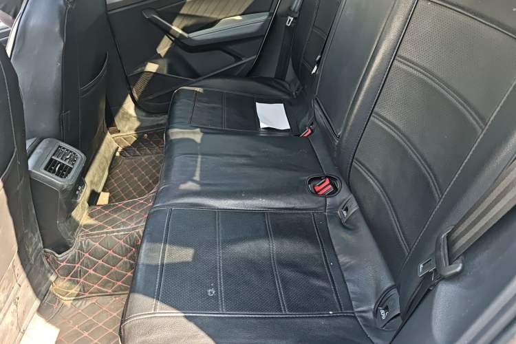 Used Volkswagen Lavida 2023 300TSI DSG Full-Comfort Edition Left Rear Seat