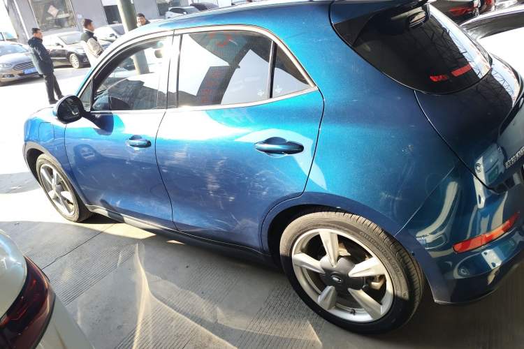 Used ORA Good Cat 2023 401 km Standard Range Premium Version Lithium Iron Phosphate
