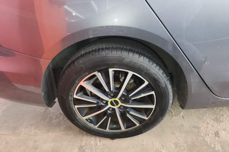 Used Roewe i5 2021 1.5L CVT Platinum Edition
