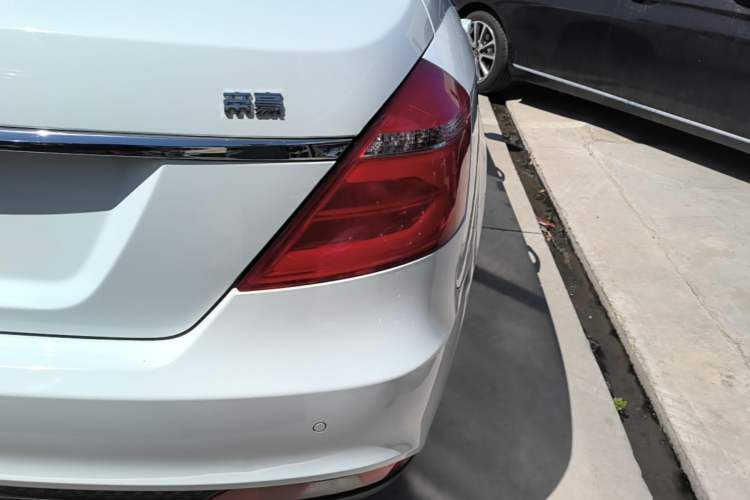 Used Geely Auto Emgrand 2017 Sedan Million Edition 1.5L CVT Upward Connectivity Version
