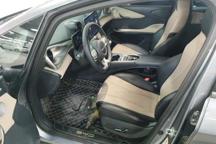 Used BYD Dolphin 2023 420 km Free Version
