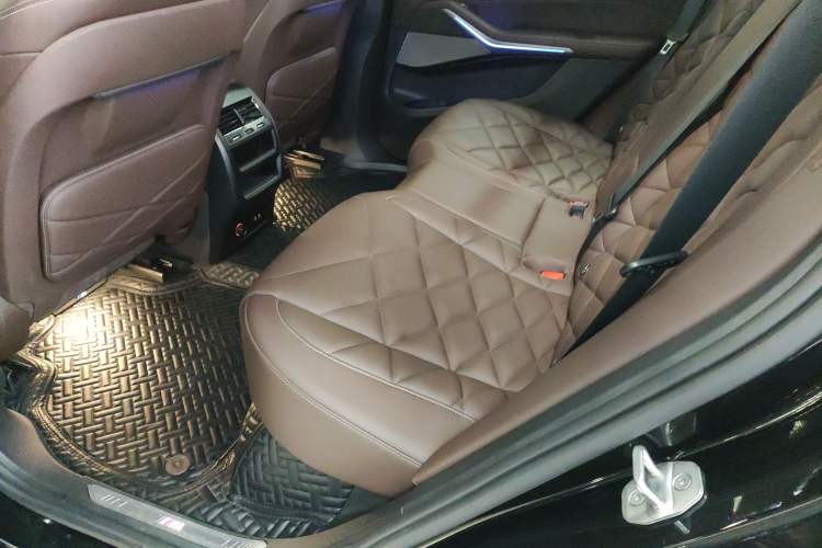 Used BMW X5 2022 Restyled xDrive 30Li Luxury Version M Sport Package
