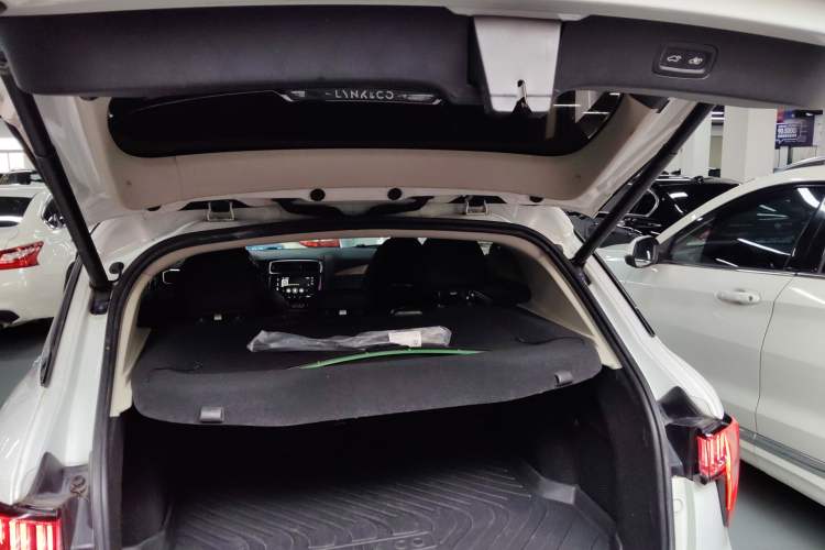 Used Lynk & Co 01 2017 2.0T Two-Wheel Drive Pro Edition Trunk