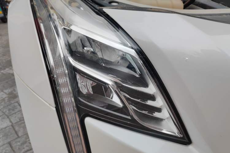 Used Cadillac CT6 2017 28T Luxury Model Right Front Headlight