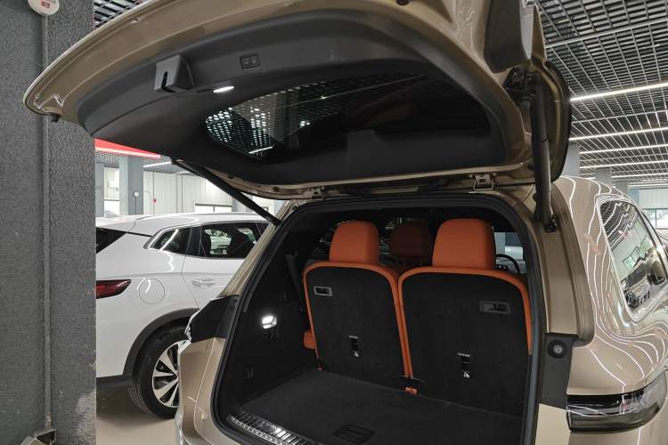 Used Li Auto L9 2022 Max model