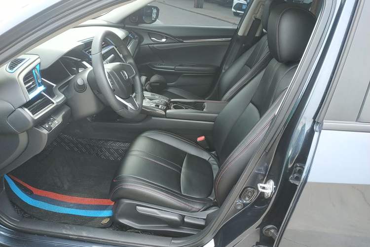 Used Honda Civic 2016 220TURBO CVT Luxury Edition
