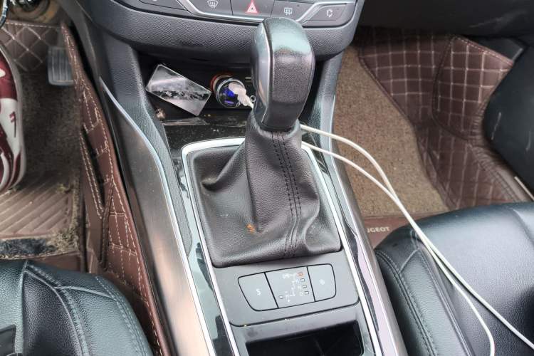 Used Peugeot 408 2015 1.2T Automatic Luxury Edition
