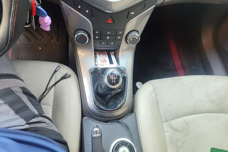 Used Chevrolet Cruze 2015 1.5L Classic SE MT
