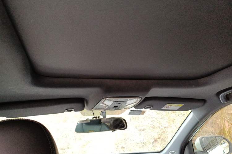 Used CHANGAN OSHAN COS1 2020 1.5T Manual Fashionable Smart Connectivity 7-Seater