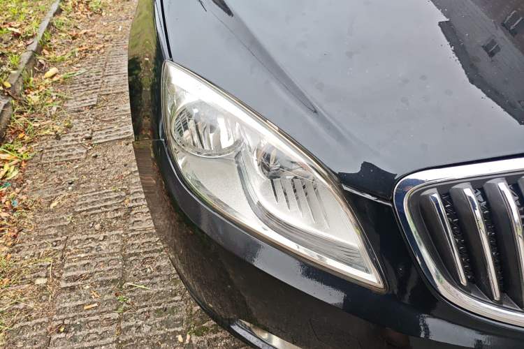 Used Buick GT 2010 GT 1.6L Automatic Fashion Edition Right Front Headlight