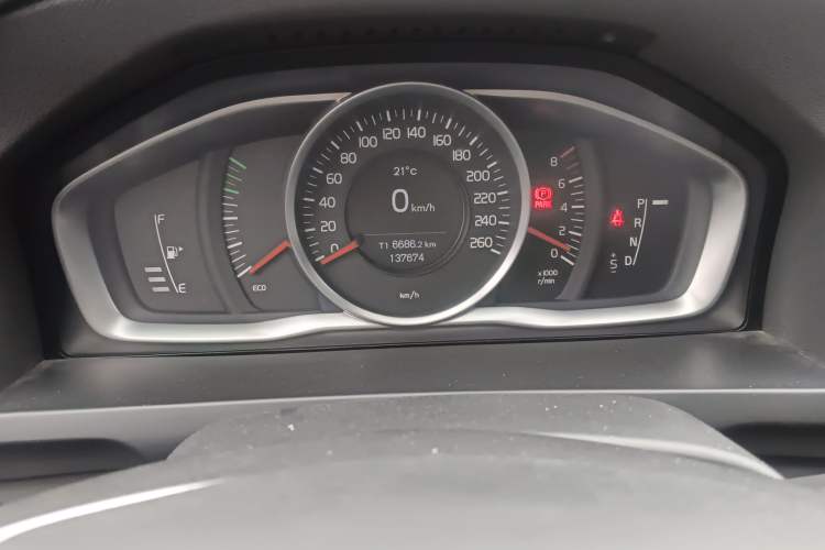 Used Volvo S60 2015 S60L 2.0T Zhiyuan Edition