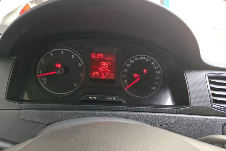 Used Volkswagen Santana 2016 1.6L Manual Fashion Edition
