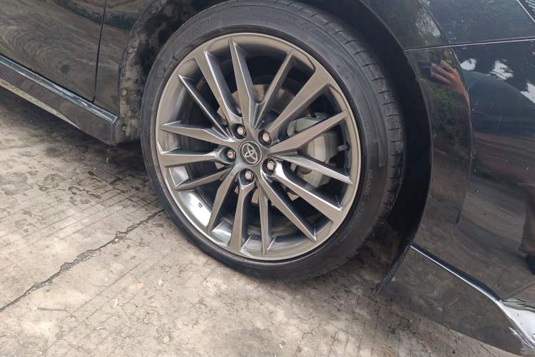 Used Toyota Camry 2024 Dual-Motor 2.0HS Sport Edition Right Front Wheel Hub