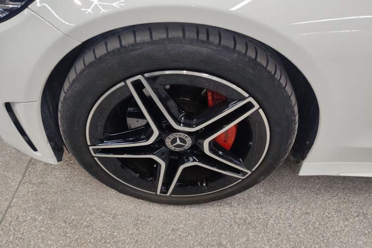 Used Mercedes-Benz C-Class 2021 C 260 Coupe Left Front Wheel Hub