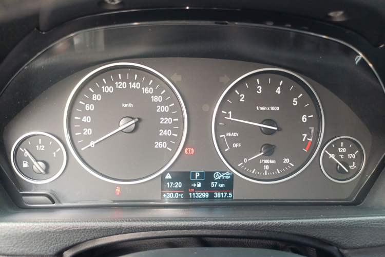 Used BMW 3 Series 2016 320Li Ambition Model
