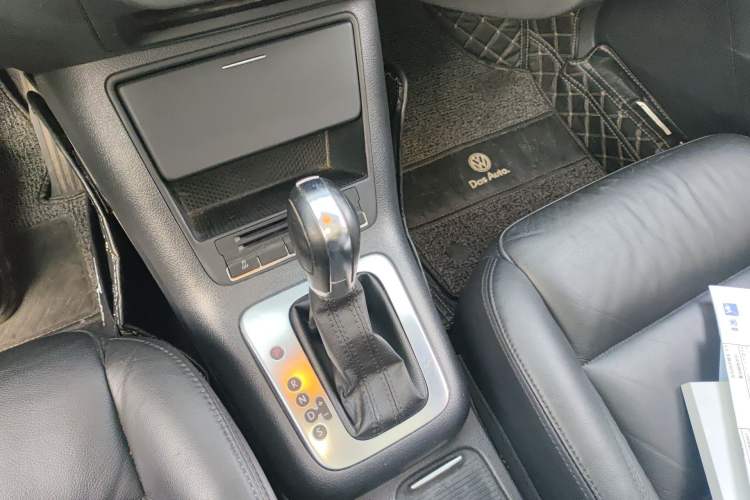 Used Volkswagen Tiguan 2012 1.8TSI Automatic Two-Wheel Drive Elite Edition Gear Lever