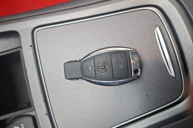 Used Mercedes-Benz B-Class 2019 B 200 Sport Edition Vehicle Key