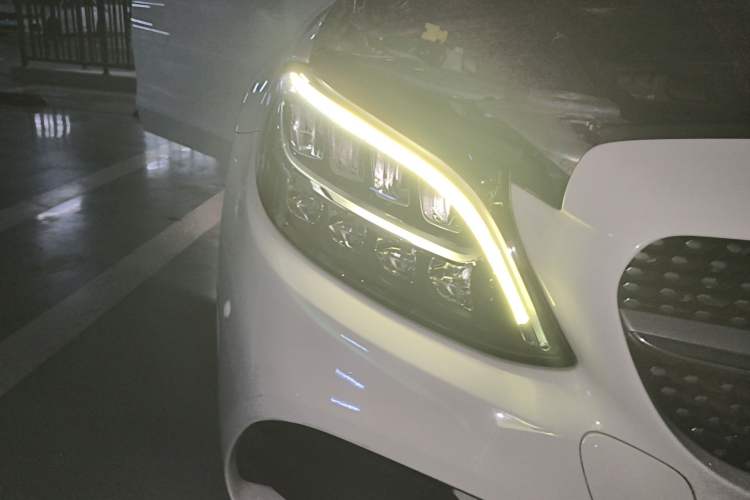 Used Mercedes-Benz C-Class 2019 C 260 L Sport Edition Right Front Headlight