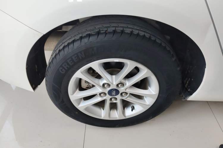 Used Ford Escort 2019 Revised 1.5L Automatic ZhiXiang Version (Tire Pressure Monitoring) China VI Standard
