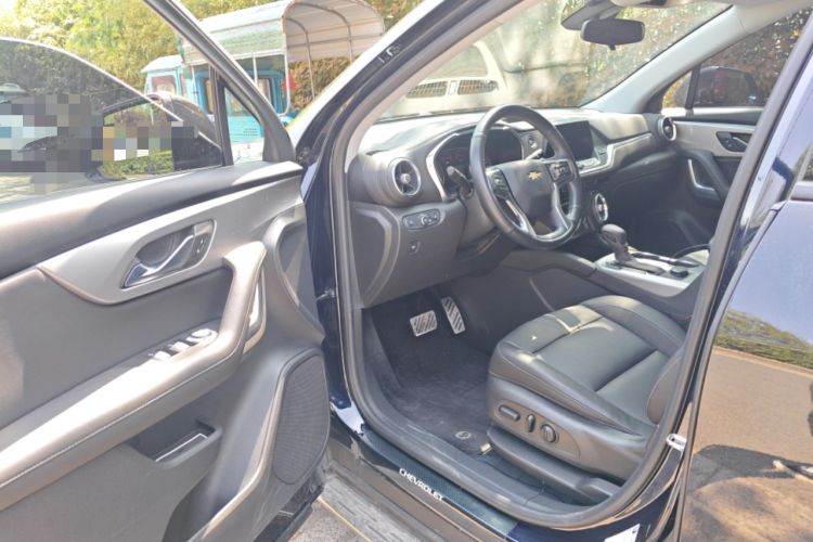 Used Chevrolet Blazer 2020 650T 7-Seater Luxury Edition Driver Seat