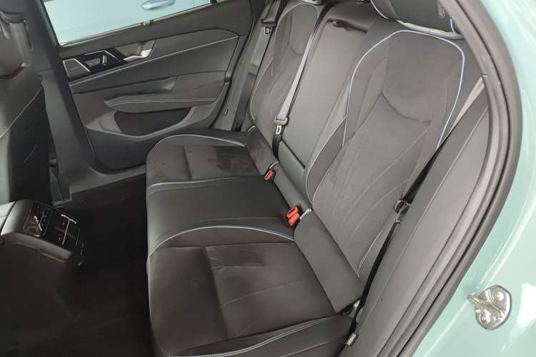 Used Volkswagen Passat 2025 Pro 380TSI Starry Dragon Luxury Edition Left Rear Seat