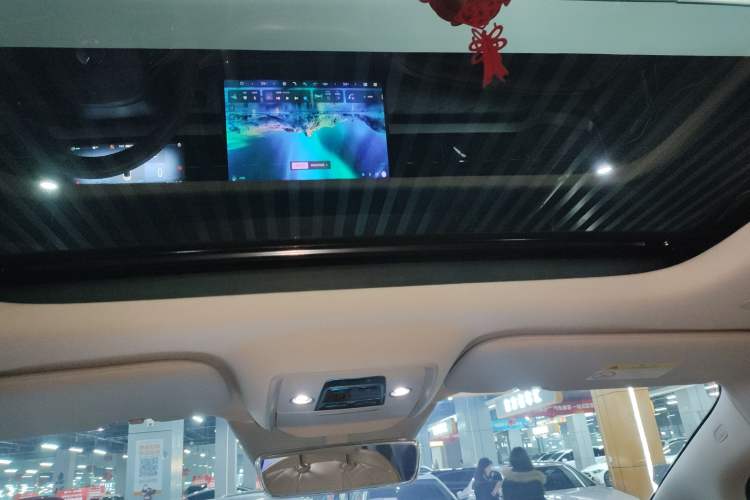 Used Denza D9 2022 DM-i 1040 Prestige Model