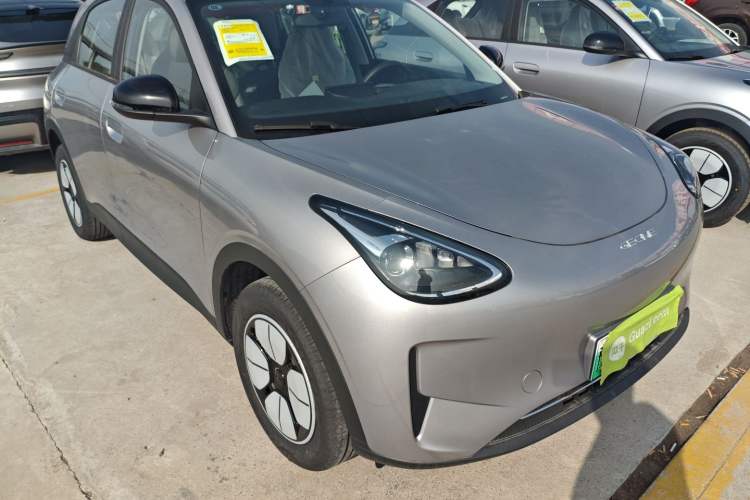 Used Geely Galaxy Geome 2026 Model 410km Carefree Edition Front Right 45 Deg