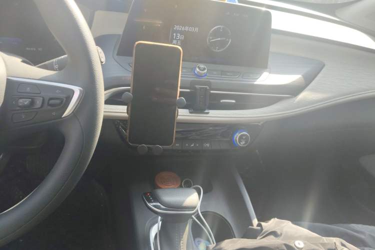 Used Buick Velite 6 2022 Plug-in Hybrid Connected Fashion Model Audio And AC Panel