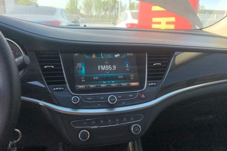 Used Buick Verano 2019 Sedan 20T Dual-Clutch Leading Model