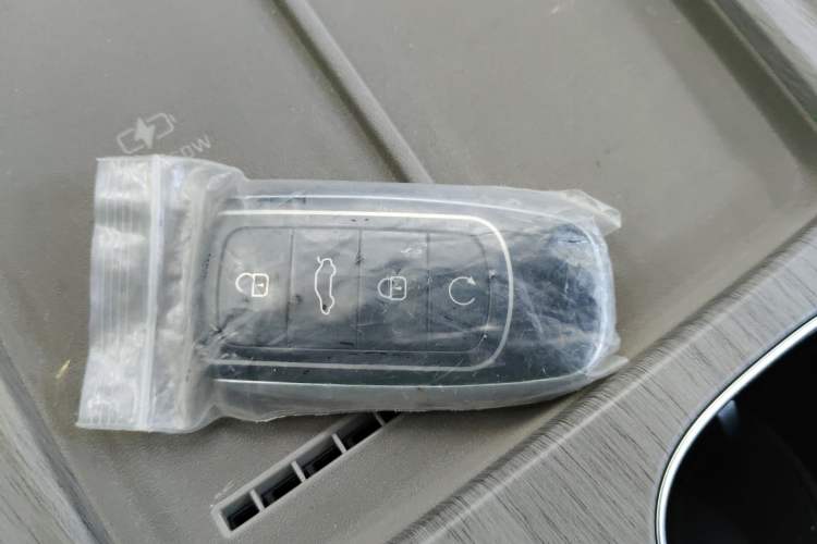 Used Chery Tiggo 8 PLUS C-DM 2025 1.5T 116 km Prestige Version 5 Seats