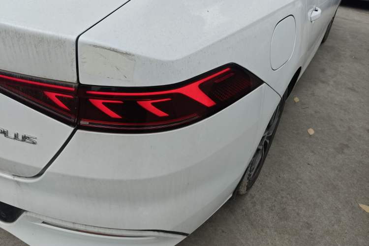 Used BYD Qin PLUS 2021 EV 500KM Luxury Model Right Rear Taillight