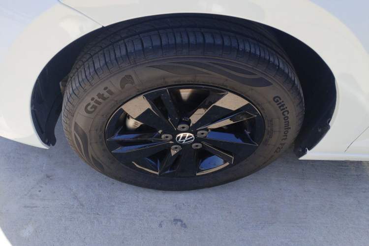 Used Volkswagen Polo 2023 Revised Plus 1.5L Automatic Panoramic Enjoyment Edition Left Front Wheel Hub