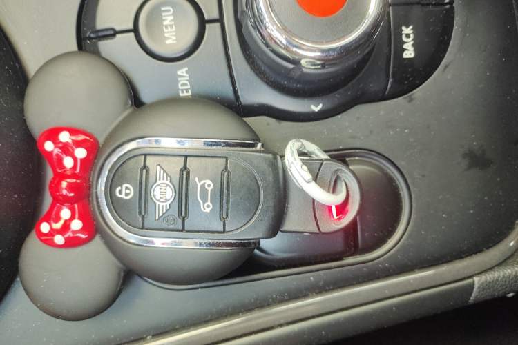 Used MINI Countryman 2018 1.5T COOPER Artist