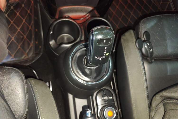 Used MINI 2018 1.5T COOPER Artist