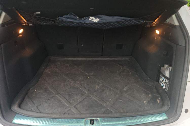 Used Audi Q5 2013 40 TFSI Technology Edition Trunk