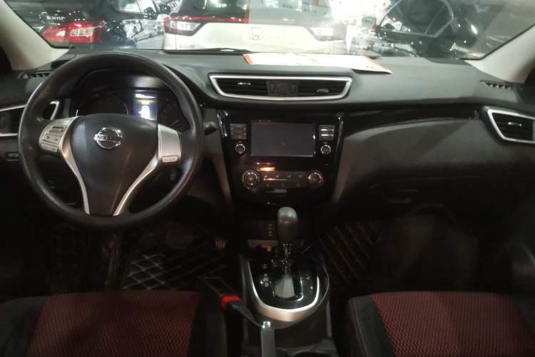 Used Nissan Qashqai 2017 2.0L CVT Elite Edition China V Standard Center Console