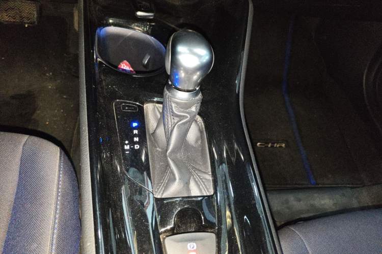 Used Toyota C-HR 2018 2.0L Leading with Sunroof China VI Standard
