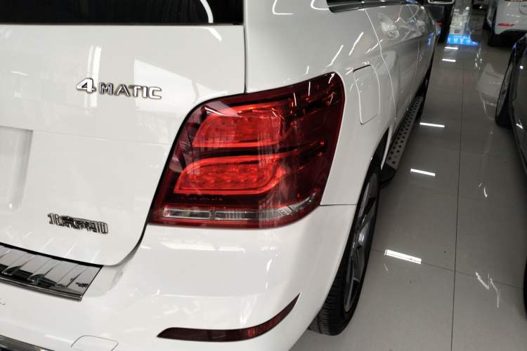 Used Mercedes-Benz GLK-Class 2013 GLK 300 4MATIC Dynamic Sunroof Model
