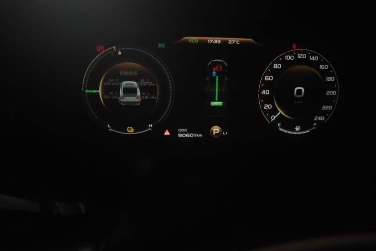 Used Geely Auto Emgrand GT New Energy 2018 1.5T PHEV Yaoxiang Edition Odometer Close Up