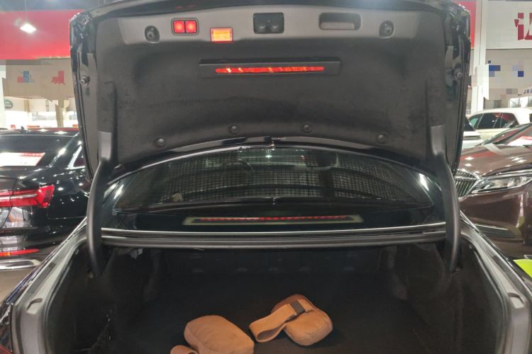 Used Mercedes-Benz E-Class New Energy 2022 Restyled E 350 e L Plug-in Hybrid Sedan Trunk