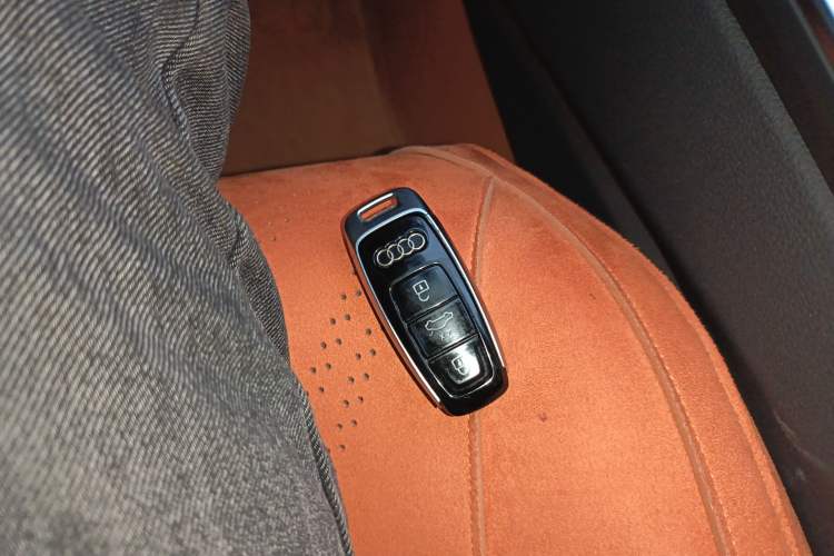 Used Audi A6L 2023 40 TFSI Luxury Dynamic Model Vehicle Key