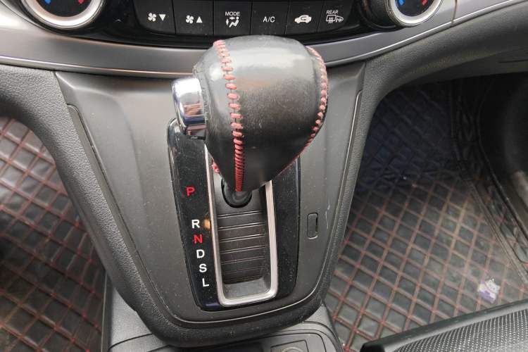 Used Honda CR-V 2015 2.4L two-wheel drive luxury version
